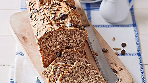 Brot backen: 50 Rezepte und Tipps für Anfänger