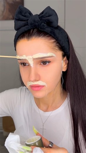 Race waxing routine 🫰🏻 #facewax#facewaxing#facewaxathome#waxi ngathome#asmrwaxing #nadinaioanaasmr