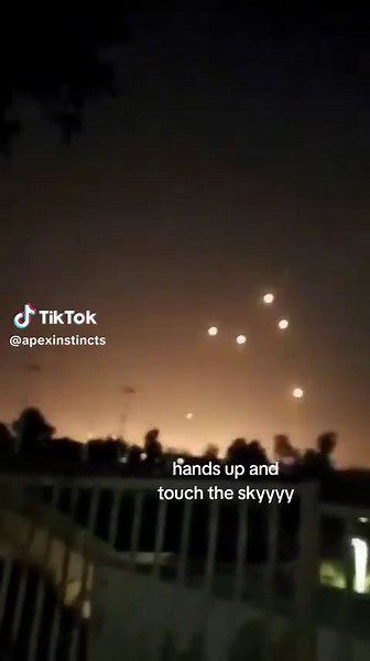 starships were meant to flyyy #israel #iran #war #informational #fyp #art #viral #starships #missles