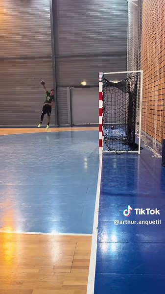Seul avec mon ballon 😔 #handball #reels #HandballPlayer