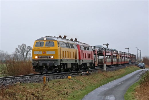 12K views · 290 reactions | Das gelbe vom Ei - 218 449 am Syltshuttle. Die Auslastung des Shuttle sagt schon alles - leider nur bei sauschlechtem Wetter am 13.01.2019 | Andreas Oelfuss: Marschbahndiesel | Facebook