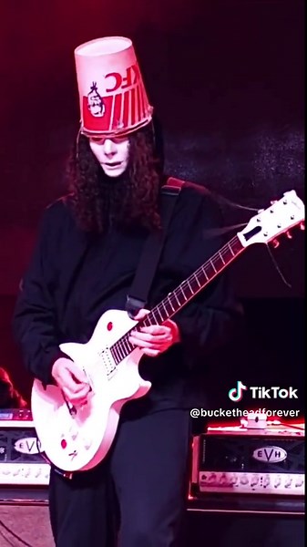 Welcome to Bucketheadland - Electric Guitar Shredding Live 2019
