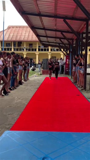 Clothiers Model Casting Call: How to Separate Models from Models