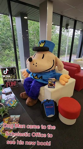 Dog Man came to celebrate the new book! Dog Man Books #dogman #davpilkey | Scholastic Australia
