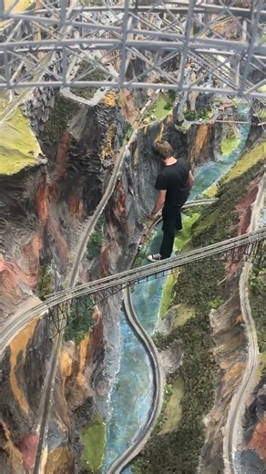 Fixing #ModelTrain at #Northlandz – the World’s Largest Model #RailroadMuseum