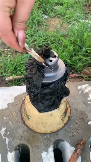 Removing Black Color with a Chemical | Easy Color Change Experiment 😲🎨”