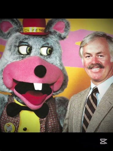 FNaF vs CHUCK E CHEESE #fnaf #chuckecheese