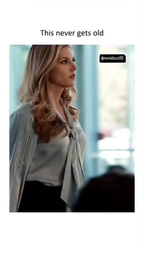 Movies Hub 🎬 | 🎬 ....... .Here’s a fun fact about Love & Other Drugs (2010):💊 Anne Hathaway and Jake Gyllenhaal were so comfortable with each other that... | Instagram