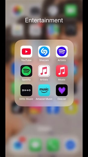 THANK YOU APPLE MUSIC!! 🤠🙏🏼🙌🏼 Check this out… The new track has been added to some of my favourite Playlists! @applemusic | Luke Geiger