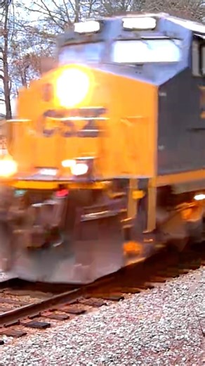 CSX manifest train throttling up in winder GA