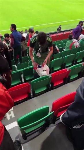 #CAN2025: LE CIVISME DES SUPPORTERS ALGÉRIENS FAIT PARLER DE LUI !...