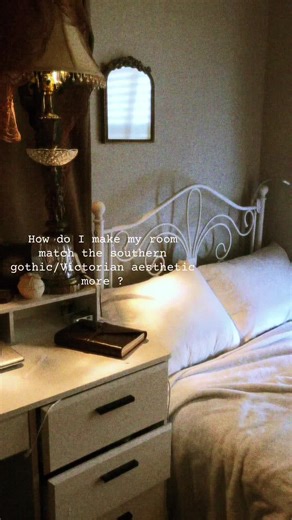 Creating a Southern Gothic Victorian Aesthetic in Your Room