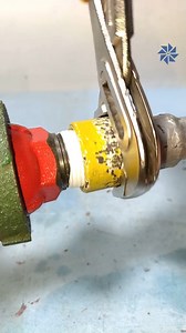 12K views · 54 reactions | DIY Plumbing Basics! How to Use PTFE Tape on Large Diameter Pipes. Plumbing tips and hacks #diy #plumbing #tips #hacks #howtomake #plumber #tricks | YaaHoo | Facebook
