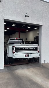 ⚠️ WIDE LOAD 🚧 This one is 🔥 #forsale $159,500 2026 Ford F450 4x4 Platinum Avalanche Gray Only 47 transport miles 6.7L Powerstroke Turbo Diesel Power boards 14k gvwr package Loaded up! Readylift Full exterior paint match Custom emblems Custom lighting 24” wheels 37” tires Full xpel tint Amazing Looker 👀 Text @nj_truck_king_scott 856-420-0787 Text @nj_truck_king_deena 856-420-0788 | King of Cars & Trucks Inc.
