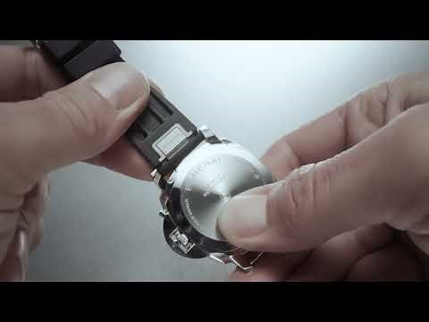 Luminor Due - The How to Guide: how to change the strap bracelet with PAM Click Release System™