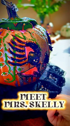 How to make a one of a kind pumpkin for Halloween! Easier than you think! #pumpkincarving #pumpkinpainting #halloweenvibes | Abstract Dawn | Facebook