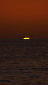 6.2K views · 304 reactions | Have you ever seen the “green flash”? #sunset #greenflash #goldenhour #lastlight #ocean #relaxing | Dgphotography | Facebook