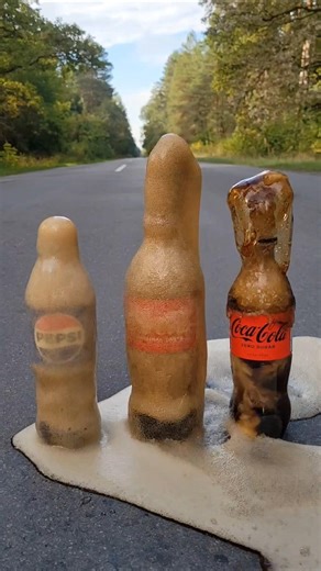 Coke Pepsi Sprite VS Mentos Volcano