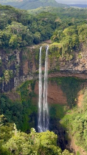 Mauritius’ Most Iconic Waterfall! 💦🇲🇺