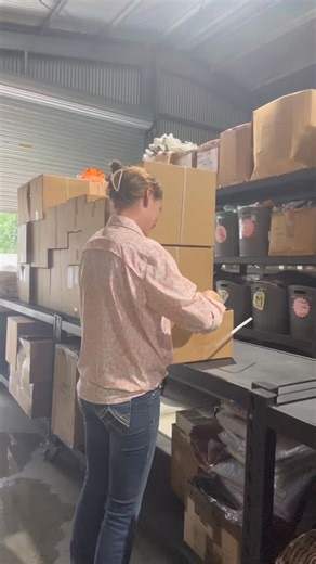 Unpack a huge Akubra restock with us 🤠 Explore our extensive range of Akubra hats available in store, from Rough Riders, Cattleman, Traveller, Avalon, Riverina more #akubrastockist #australianmade | Rayview