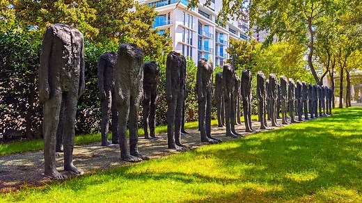 About Magdalena Abakanowicz and her Bronze Crowd — Danny With Love