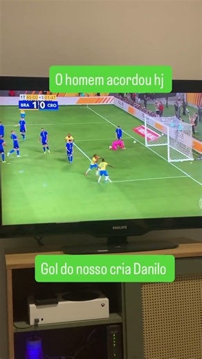 o homem acordou dando assistência pro nosso cria Danilo #palmeiras #selecao #vinijr