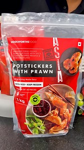 Chef Clement tried and tested our Asian frozen deli selection. The verdict? No need to order in unless it’s through Woolies Dash. ✅ Quick and ✅ Delicious That’s your supper club sorted then... 🥡🥢 Shop now: https://brnw.ch/21wYcDM | WOOLWORTHS