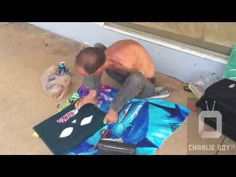 Man born with no arms hustles painting with his feet on South Beach!
