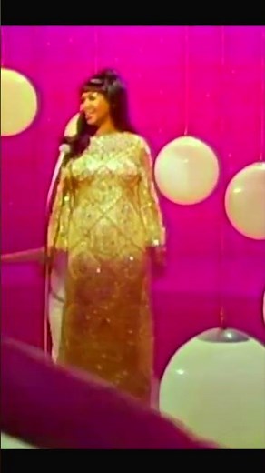 👏 Aretha Franklin Demands R-E-S-P-E-C-T in Iconic 1967 Live Performance #arethafranklin #musiclegend