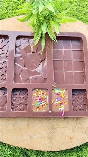 sprinkle chocolate recipe 🍫 #chocolate #chocobar #chocolate recipe #food #shorts #icecream