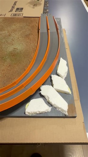 Spool Heads 180 Scenery Prep – Foam Base for Trees and Flowers