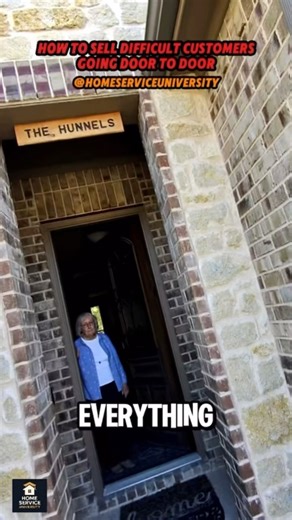 How to Sell Difficult Customers Going D2D#sales #d2d #salesman #selling #fyp