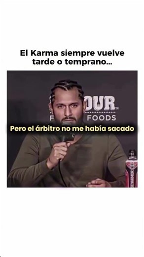 ‪@BOXEATTITUDE‬ ‪@YouTube‬ el Refero diciendo 2 golpes más y la detengo 😂🙄