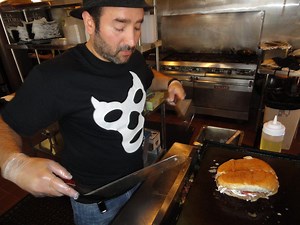 Mexican Street Food Arrives Downtown