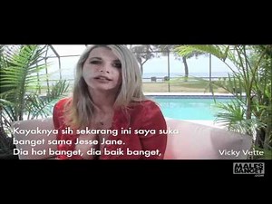 US Pornstar Vicky Vette Interview!