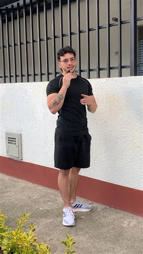 Juan José | ¿Qué pasaría si fuera al revés? @hooler_st 👟👟 | Instagram