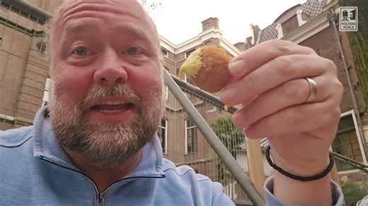 Traditional Dutch snacks tourists must try in Amsterdam