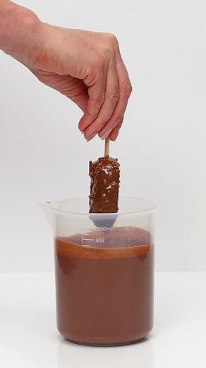 Make Ice Cream, Not Excuses 🍦🍫🍦 The Ultimate Chocolate Ice Cream Velvety & oh-so creamy dark chocolate ice cream churned to perfection & perfectly portioned in Silikomart Mini Classic Ice Cream Silicone Moulds. The delicious journey doesn’t end there! Once set, they’re dipped & dunked in a luscious, melt-in-your-mouth chocolate coating studded with caramelised almonds. Needless to say, this ice cream on a stick makes us LOVESICK 🥰 Get this FREE recipe from the BLOG section on our website 👩‍