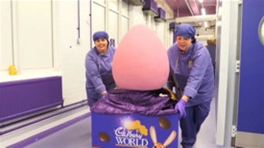 Giant chocolate egg is the largest of its kind