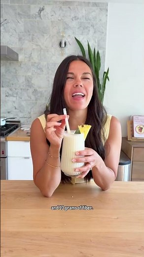 This Pina Colada Smoothie is truly what dreams are made of.