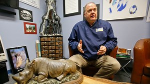 Popular docent program to return to Topeka Zoo