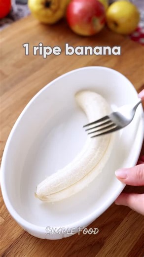 Smoothie & Weightloss 🍓🍉🍍🥰 on Instagram: "Baked Blueberry Oatmeal Imagine a soft, almost cake-like texture that melts in your mouth, and every bite offers the gentle tang of baked berries and the depth of vanilla. It’s what you want to wake up to — no rush, no fuss, just goodness. And yes, it looks just as beautiful as it tastes."