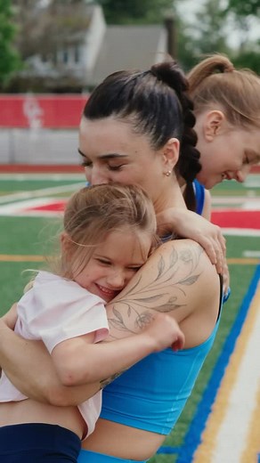 ATHLETA on Instagram: "Being raised by a legend has its perks  Paralympic 4X medalist @bren_hucks set the bar for her daughter Lilah, and now she’s taking it to new heights. Hit the link in bio to shop their looks. #PowerOfShe"