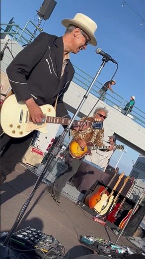 blink-182 All the Small Things Fishhook Band Santa Cruz Wharf Concert 8/11/26 #eddiemoney #blink182