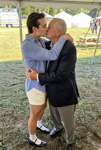 #LindseyGraham #boyfriend #kissoflife #christian #Israel some Christian trying to lecture everyone about Israel and here he is with his boyfriend making out.