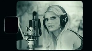 Jessica Simpson Finally Takes Control