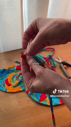 Best part about sewing your own bikinis?! Once you get the hang of it, they’re quick! This is also a great intro into how to sew anything reversible. This 2ish minute tutorial is a very condensed, sped up version of the exclusive videos I offer in the #howtosewswimwearguide so plz check that out bc I go way more into detail and each step is its own video. Would you like me to share a part 2 on sewing bikini bottoms? Tag me if you make this! #sewingswimsuits #sewingtutorial