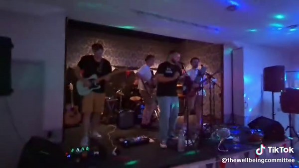 It’s been a while… #TheWellbeingCommittee #WBC #fyp #foryoupage #live @Franz Ferdinand