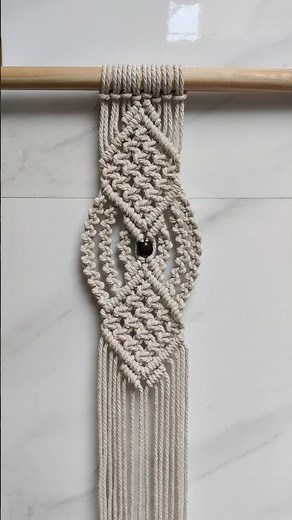 DIY Boho Macrame Wall Hanging Design #macramewallhanging #wallhanging #walldecor #macramewalldecor