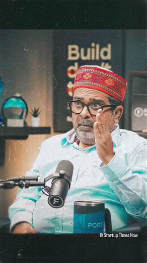 Startup Times Now on Instagram: "Follow To Learn Something New 🇯🇵 この速度に達すると、もはや陸上を移 動しているのではなく、音速で移動して いることになります。このシミュ レーションは、マッハ1、つまり時速約 1,330kmで日本を超音速鉄道で旅すると どのような感じになるかを視覚化したも のです。現在、日本の最速列車は約時速 320kmで運行されており、超高速リニアモーターカーのような先進的な試験プ ラットフォームでは、制御された環境下 で時速600kmを超えています。このシ ミュレーションはそれをはるかに超え、 現在の鉄道コンセプトが真の超音速シス テムに進化した場合に何が可能になるか を探ります。この速度に到達するには、 単なる動力だけでは不十分です。エンジ ニアたちは、超高速走行における最大の 制限要因である空気抵抗を排除するため に、磁気浮上、ほぼゼロ摩擦のガイドウェイ、真空または低圧チューブシステ ムなどを研究しています。マッハレベル の移動では、わずかな空気の乱れでさえ 構造上の課題となります。だからこ